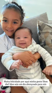Levi e Liz, filhos de Léo Santana e Lore Improta, são clicados para as redes sociais da mamãe Levi e Liz, filhos de Léo Santana e Lore Improta, são clicados para as redes sociais da mamãe