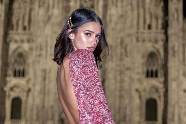 Bruna Marquezine rebate texto de Tiago Leifert sobre críticas