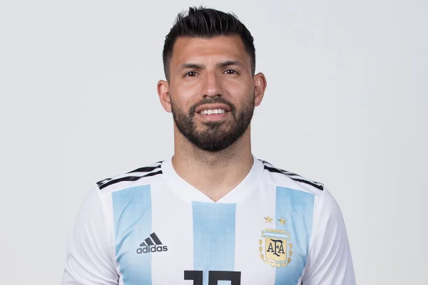 Foto colorida de Kun Aguero - Metrópoles