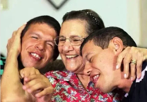 Luci G Maia e Augusto e Angelo - Metrópoles