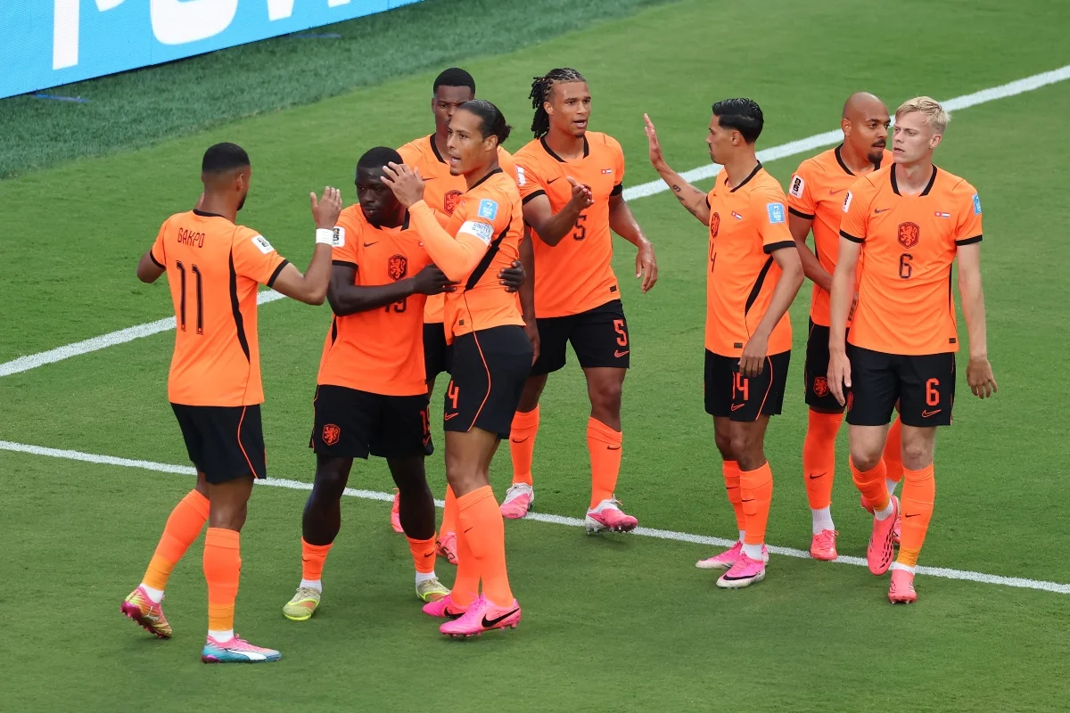 A Holanda está classificada para o mata-mata A Holanda está classificada para o mata-mata