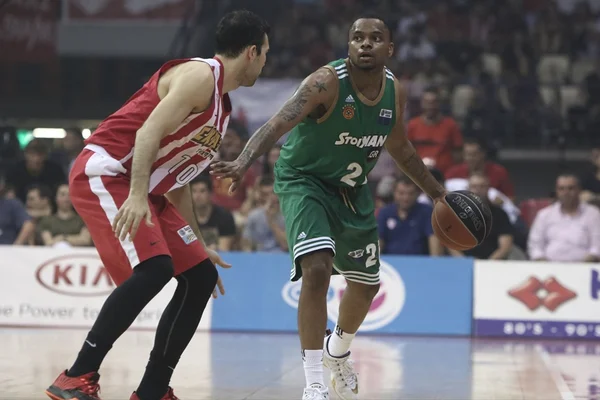 Jogador de basquete é pego e suspenso no anti-doping por estar grávido