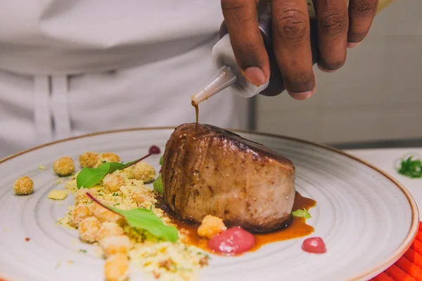 Eu Chef começa a servir menu em três etapas a R$ 44,90