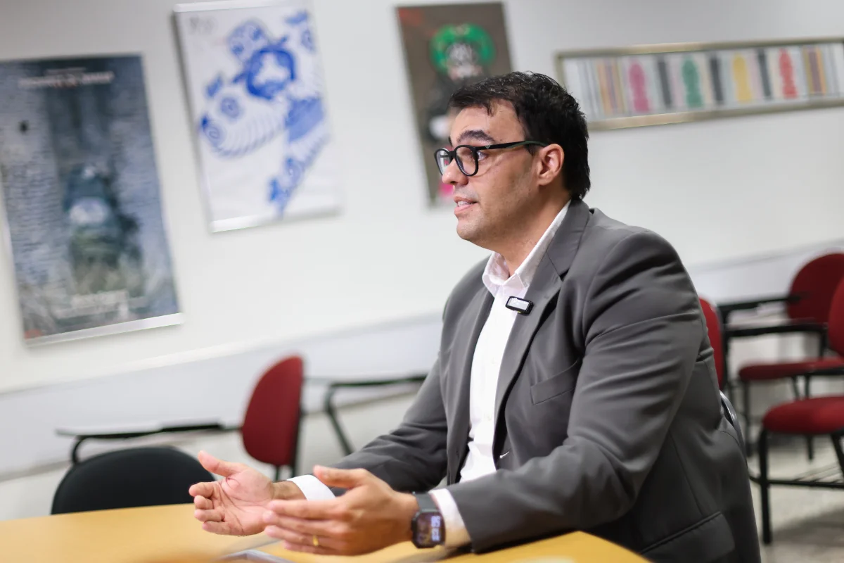 O professor destacou que é preciso diferenciar a liberdade de expressão, ainda que cause desconforto, de condutas que efetivamente representem planejamento ou incentivo à violência O professor destacou que é preciso diferenciar a liberdade de expressão, ainda que cause desconforto, de condutas que efetivamente representem planejamento ou incentivo à violência