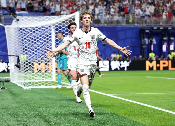 Inglaterra abre o placar contra a Argentina na semi da Copa; siga