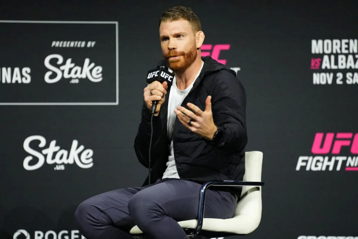 Ex-lutador e comentarista do UFC, Paul Felder Ex-lutador e comentarista do UFC, Paul Felder