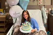 Vera Viel dá primeiros passos após retirada de raro tumor na coxa Vera Viel dá primeiros passos após retirada de raro tumor na coxa