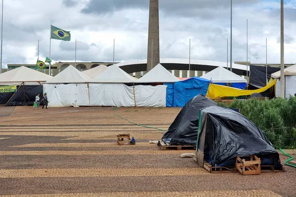 Em acordo com GDF, Exército garante remoção de acampamento antes da posse