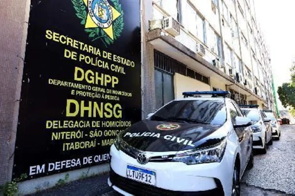 Imagem colorida de viatura da Polícia Civil do Rio de Janeiro
