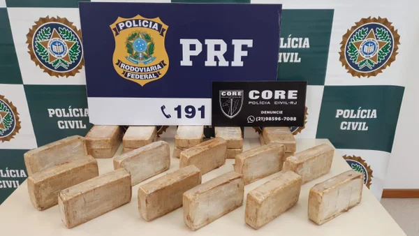 Polícia apreende 20 quilos de cocaína que estariam com PM de São Paulo