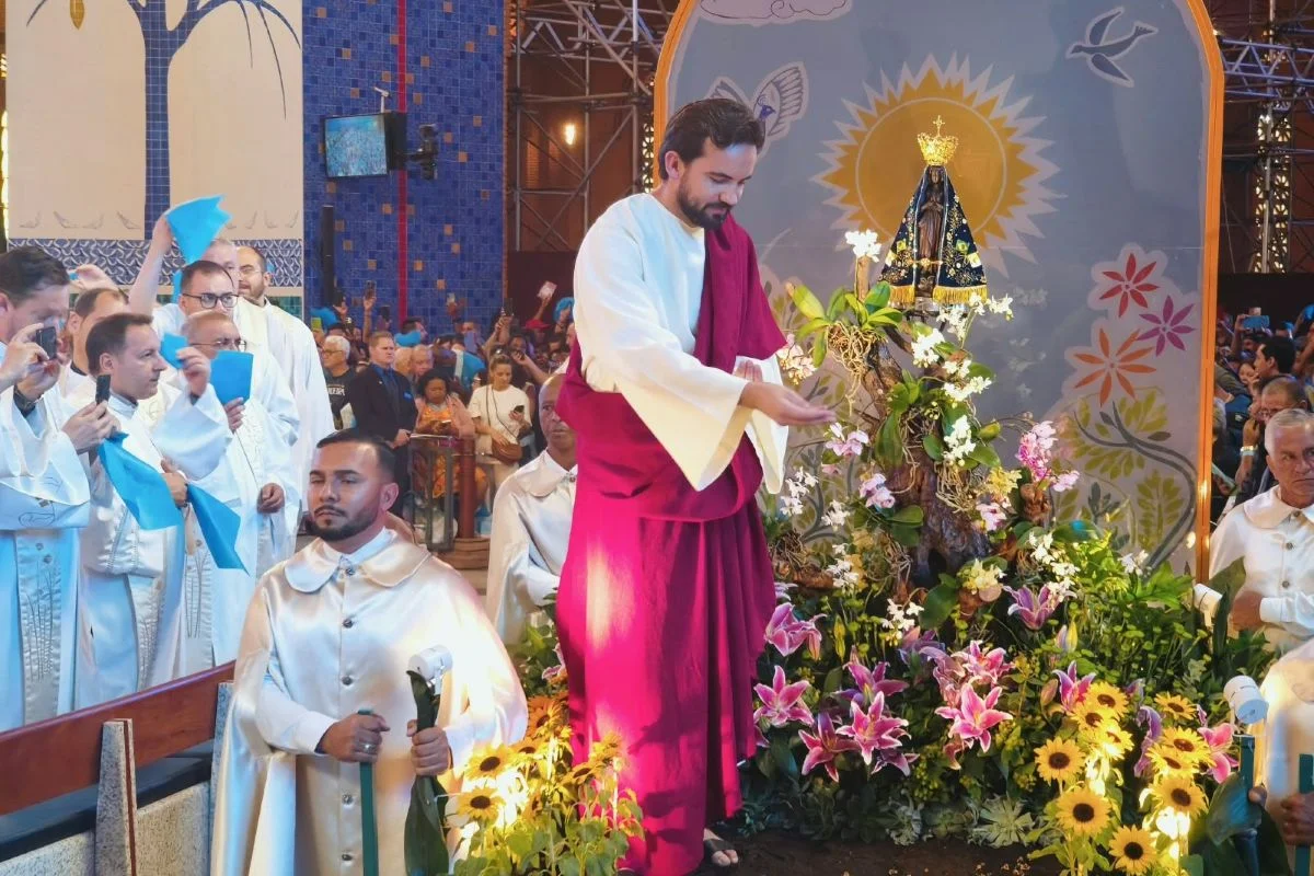 Missa solene no Santuário de Nossa Senhora Aparecida, em SP Missa solene no Santuário de Nossa Senhora Aparecida, em SP