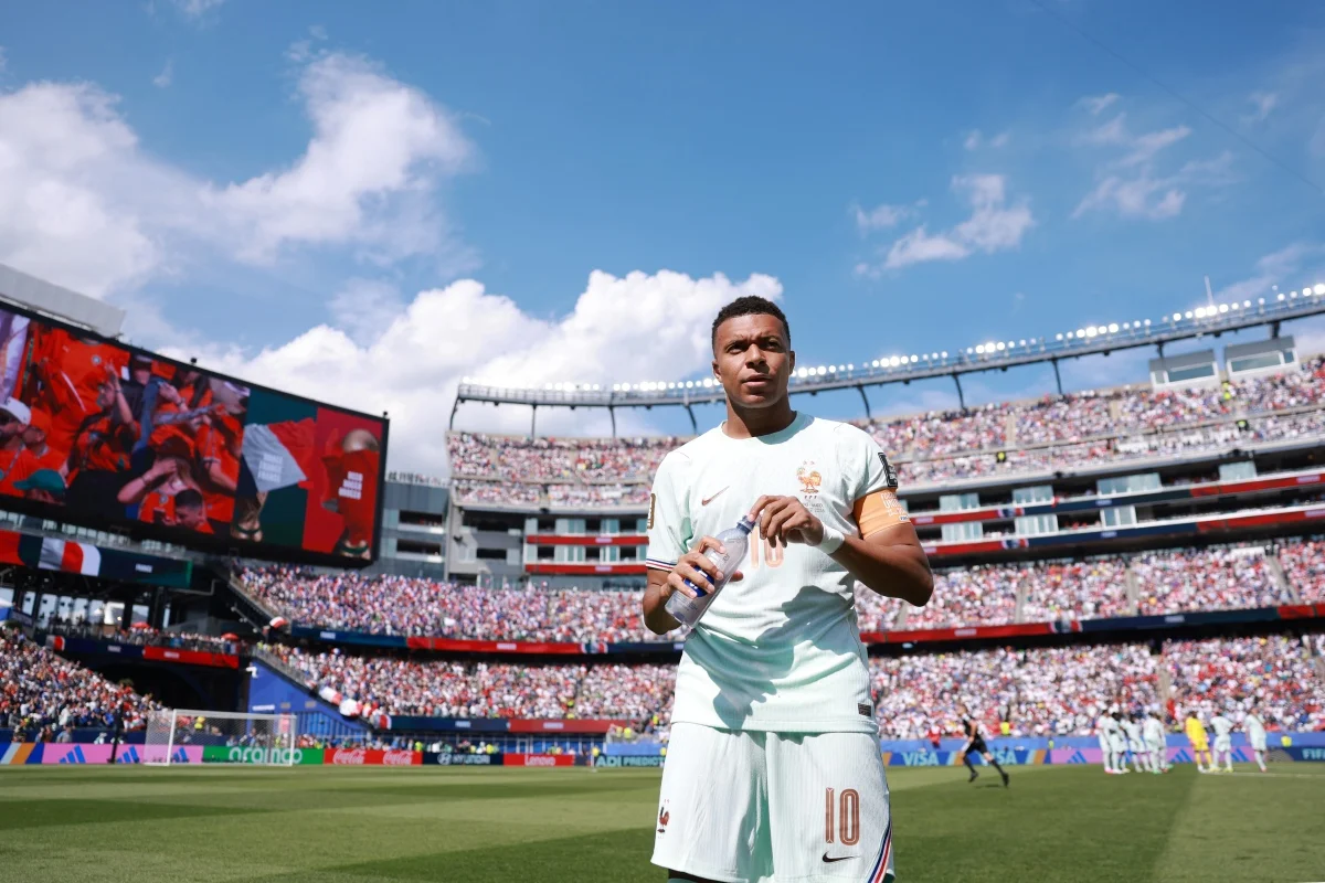 Kylin Mbappé na partida entre França e Marrocos pela Copa do Mundo Kylin Mbappé na partida entre França e Marrocos pela Copa do Mundo