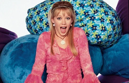 Série Lizzie McGuire ganha coleção de make inspirada nos anos 2000