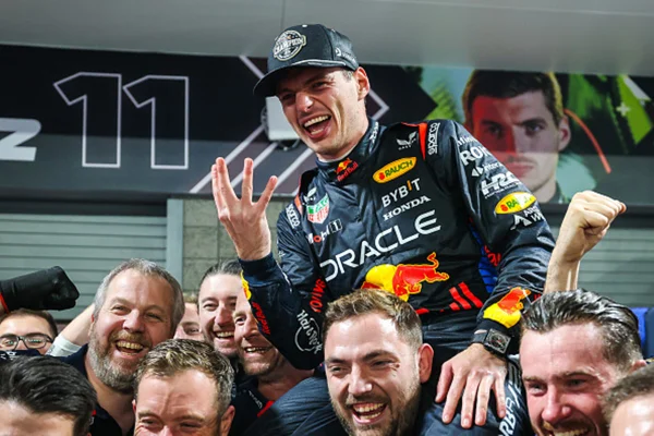 Imagem colorida de Max Verstappen - Metrópoles