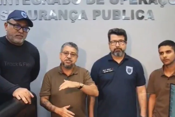 Prefeito petista anuncia guarda armada Bandido vai para a vala - Metrópoles