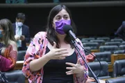 Sâmia Bomfim assume liderança do PSol na Câmara