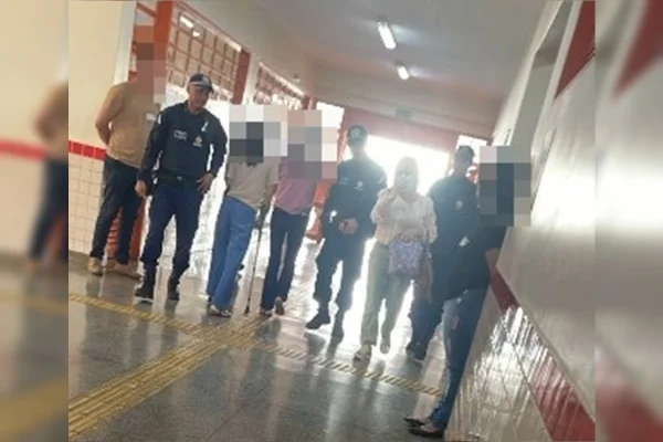 Mesária é presa suspeita de propaganda eleitoral no DF