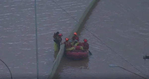 Temporal alaga São Paulo e desabamentos deixam mortos e feridos