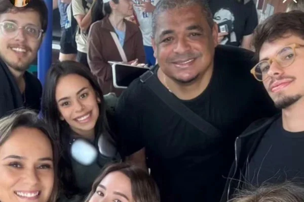 Imagem colorida de Vampeta faz as pazes e é convidado para casamento da filha após briga - metrópoles