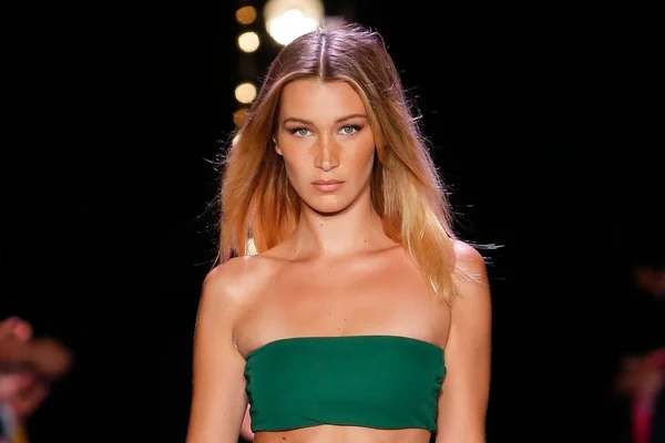 Aniversário de Bella Hadid: saiba 10 curiosidades sobre a modelo