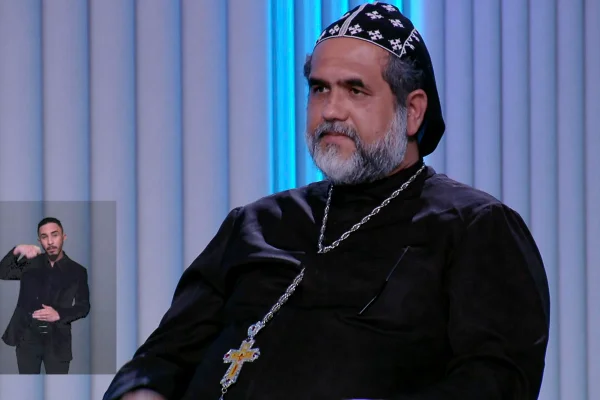 Padre Kelmon Souza (PTB) durante debate presidenciaveis eleicoes 2022 TV globo candidatos