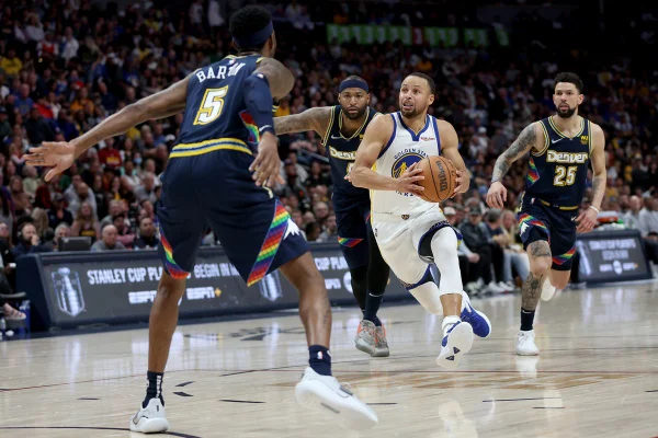 Nuggets evitam varrida dos Warriors em grande noite de Jokic