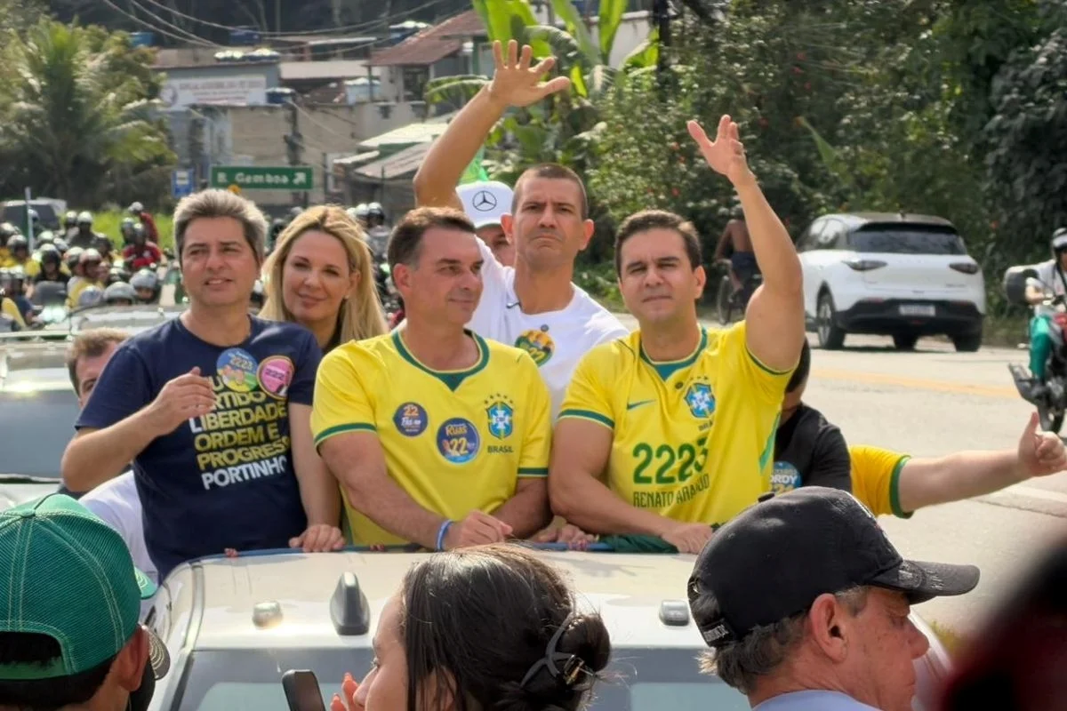 Flávio minimiza crítica de escolhido para Saúde sobre gestão na pandemia - imagem 3 Flávio minimiza crítica de escolhido para Saúde sobre gestão na pandemia - imagem 3