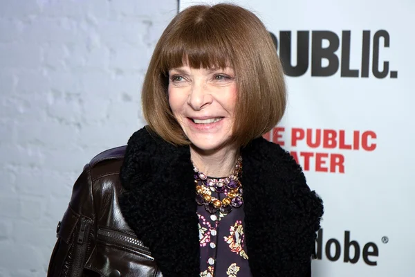 Dez vezes em que Anna Wintour errou na escolha de seus looks