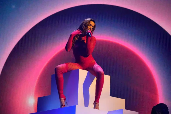 5 vezes que Anitta provou ser do signo de Áries
