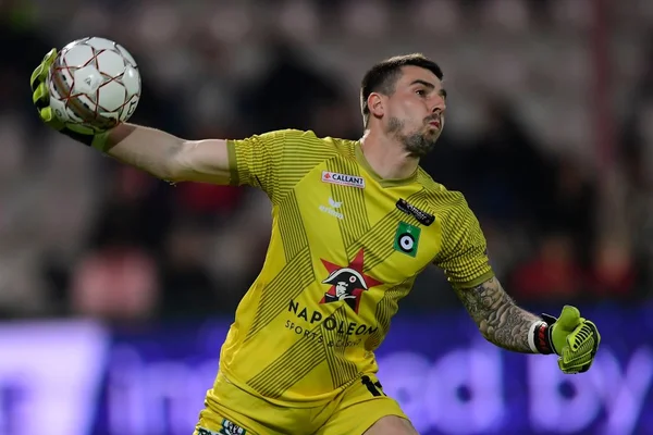 Miguel Van Damme, goleiro belga, morreu aos 28 anos de câncer no sangue - Metrópoles