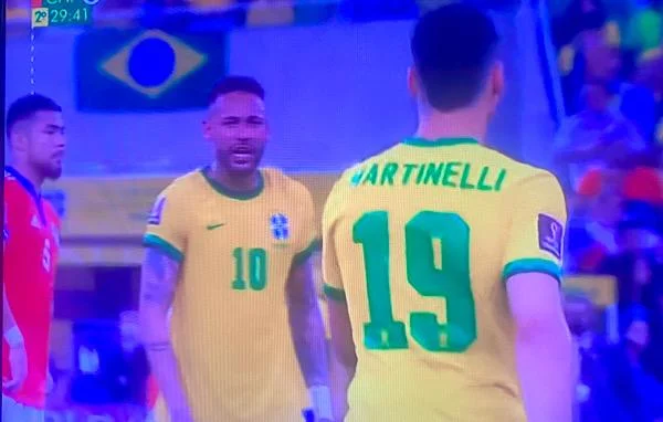 A Seleção Brasileira faz bem a Neymar
