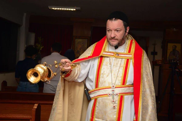 imagem colorida de milton justus, padre candidato a vice-prefeito em piracanjuba, goiás