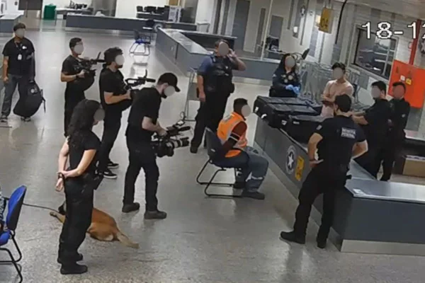Receita Federal “frustrou” apuração da PF ao gravar com Área Restrita - Metrópoles