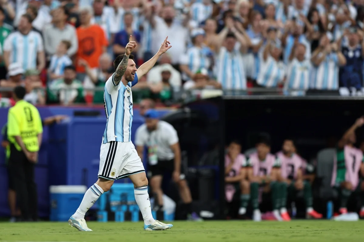 Messi dedica hat-trick para argentinos e diz ser sempre mandante - imagem 4 Messi dedica hat-trick para argentinos e diz ser sempre mandante - imagem 4