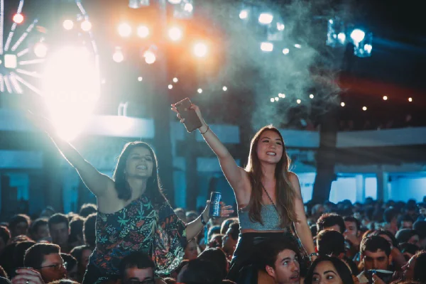 Imagem colorida - público Funn Festival 2023 - Metrópoles