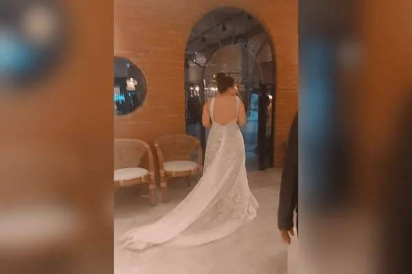 Noiva afetada por loja desabafa: “Me venderam um vestido que não existia” - destaque galeria Noiva afetada por loja desabafa: “Me venderam um vestido que não existia” - destaque galeria