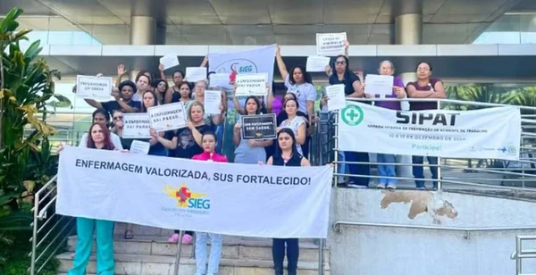 imagem colorida enfermeiros paralisacao goiania