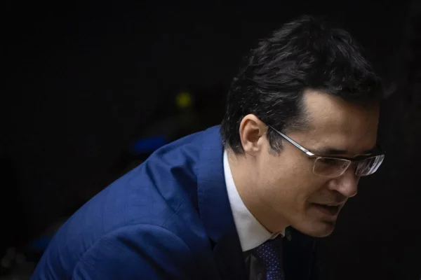 Deputado cassado Deltan Dallagnol (Podemos-PR) no plenário da Câmara - metrópoles