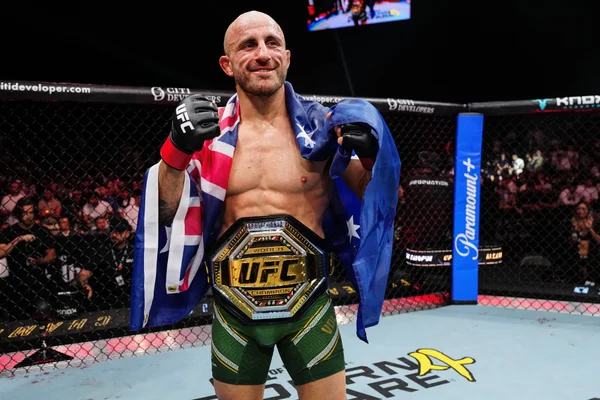 Holloway ignora Aldo e elege Volkanovski como o melhor peso-pena do UFC