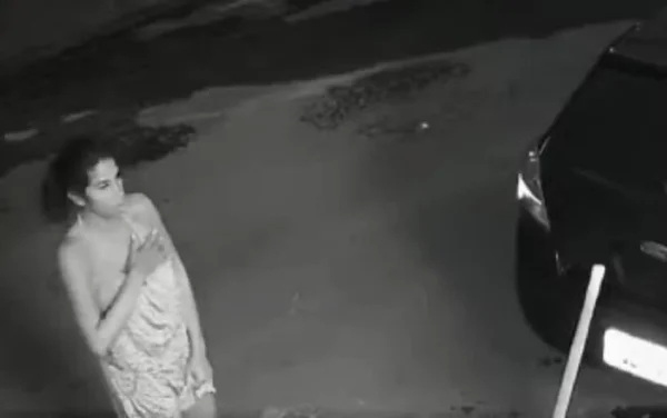 imagem colorida jennifer nayara vai a casa invadida por engano pela policia em go