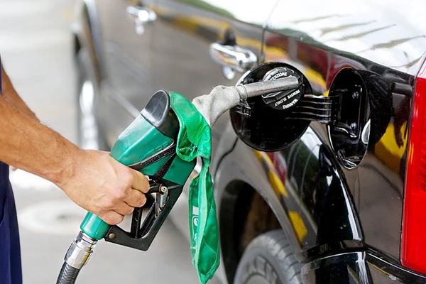Corre! Sindicato diz que tem posto com combustível e sem fila no DF