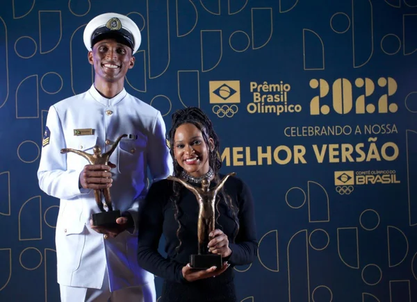 Alison dos Santos e Rebeca Andrade no Prêmio Brasil Olímpico - Metrópoles