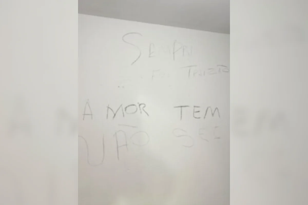 Veja o que escreveu na parede homem que matou esposa a facadas em SP - imagem 3 Veja o que escreveu na parede homem que matou esposa a facadas em SP - imagem 3