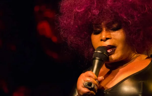 Elza Soares teve 3,2 milhões de ouvintes no Spotify em 2021