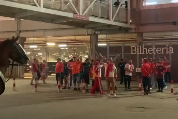 Beira-Rio tem briga e tentativa de invasão após eliminação do Inter