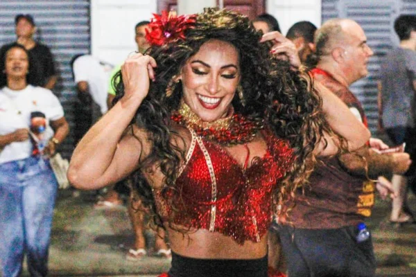 Alessandra Mattos, musa da Estácio de Sá