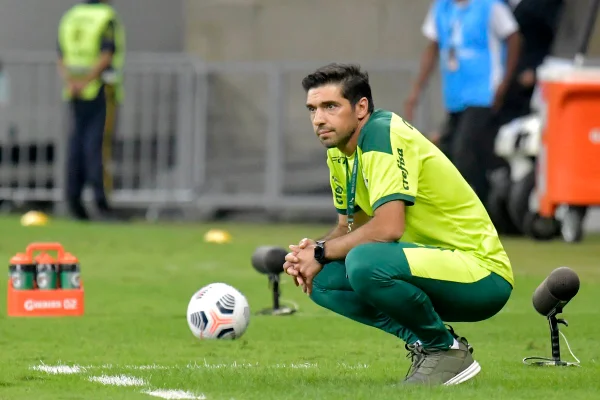 Neto critica Abel Ferreira e diz que português pensa que é Dom Pedro