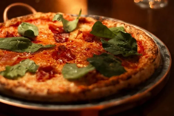 Pizzaria Forneria di Capri chega ao Park Sul com menu de chef italiano
