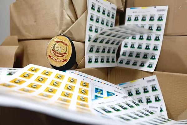Preso envolvido na venda de comida podre tinha R$ 2 mi em selos falsos