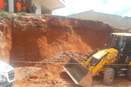 Operário morre soterrado em obra na casa de prefeito em MG